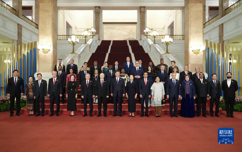 习近平和彭丽媛为出席第三届“一带一路”国际合作高峰论坛的国际贵宾举行欢迎宴会(图2)