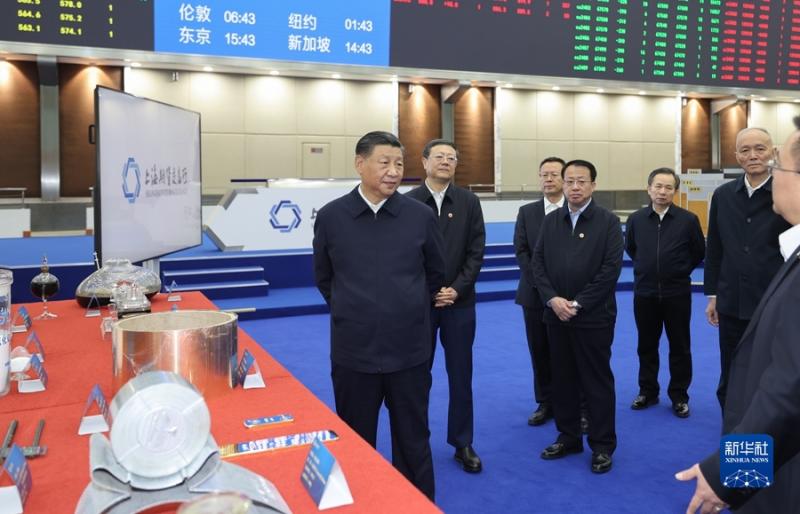 习近平在上海考察时强调 聚焦建设“五个中心”重要使命 加快建成社会主义现代化国际大都市 返京途中在江苏盐城考察(图2)
