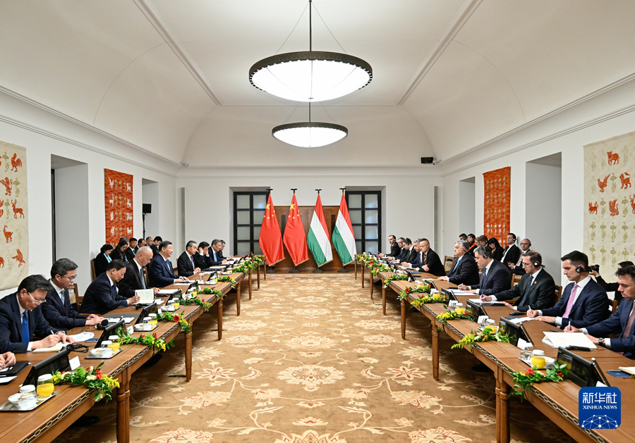 习近平同匈牙利总理欧尔班举行会谈(图2)