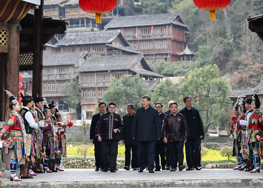 习近平在贵州考察时强调 坚持以高质量发展统揽全局 在中国式现代化进程中展现贵州新风采(图1)