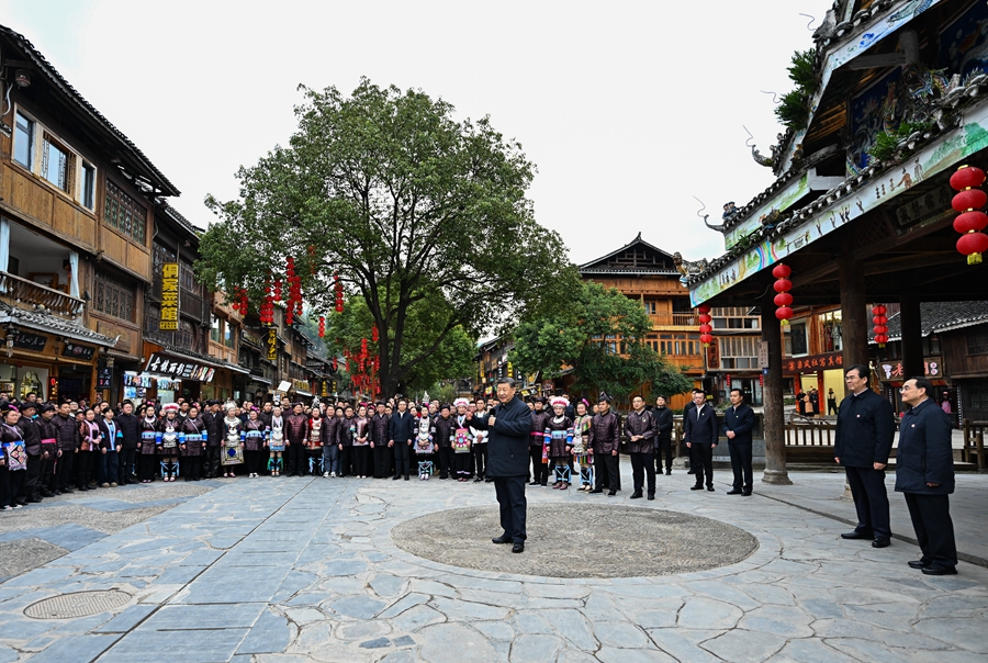 习近平在贵州考察时强调 坚持以高质量发展统揽全局 在中国式现代化进程中展现贵州新风采(图7)