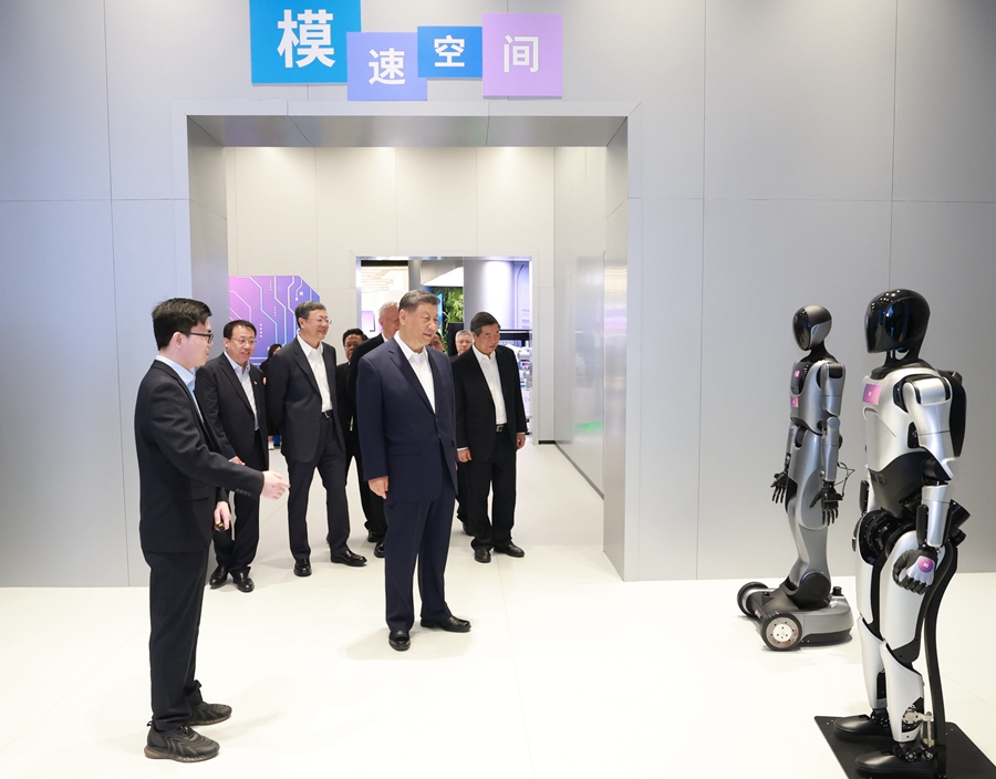 习近平在上海考察时强调 加快建成具有全球影响力的科技创新高地(图2)