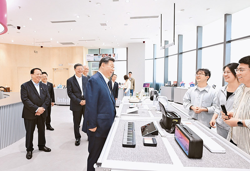 《求是》杂志发表习近平总书记重要文章《锲而不舍落实中央八项规定精神，以优良党风引领社风民风》(图5)