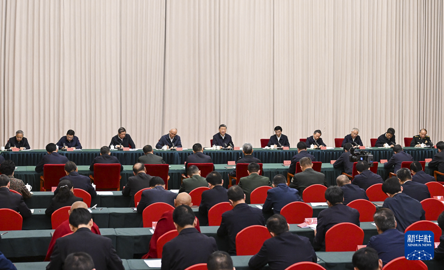 习近平：全面贯彻新时代党的治藏方略 努力建设团结富裕文明和谐美丽的社会主义现代化新西藏(图2)