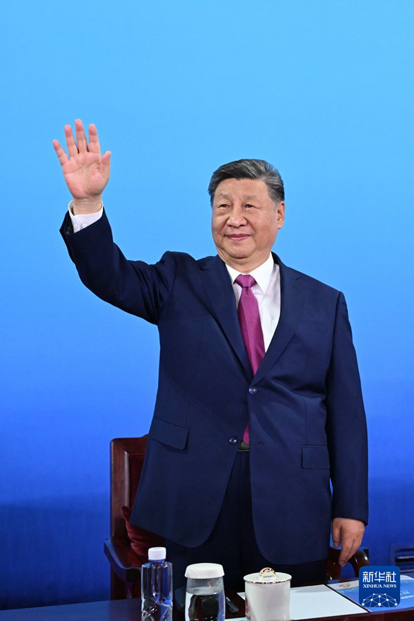 第十五届全国运动会在广东广州隆重开幕 习近平出席开幕式并宣布运动会开幕(图1)