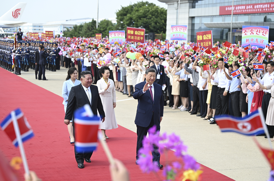 习近平出席金正恩举行的欢送仪式(图1)