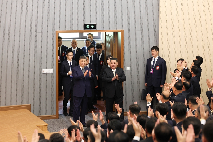 习近平参访朝鲜劳动党中央干部学校(图1)