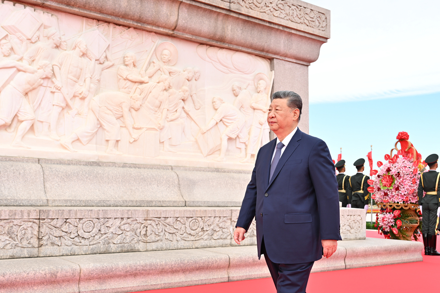烈士纪念日向人民英雄敬献花篮仪式在京隆重举行 习近平等党和国家领导人出席(图6)