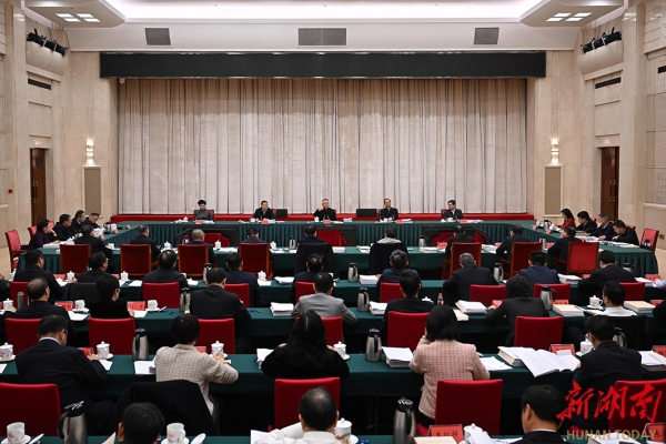 沈晓明主持召开各民主党派省委会、省工商联和无党派人士座谈会