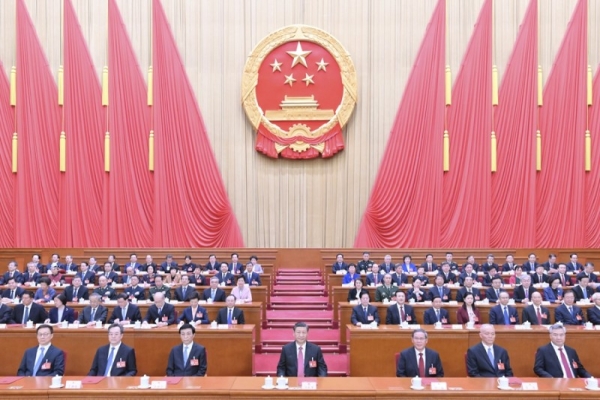 十四届全国人大二次会议在京闭幕 习近平等在主席台就座