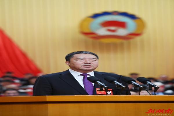 持续提升“1453” 全力服务“三高四新” 省政协十三届三次会议开幕 沈晓明毛伟明等在主席台就座