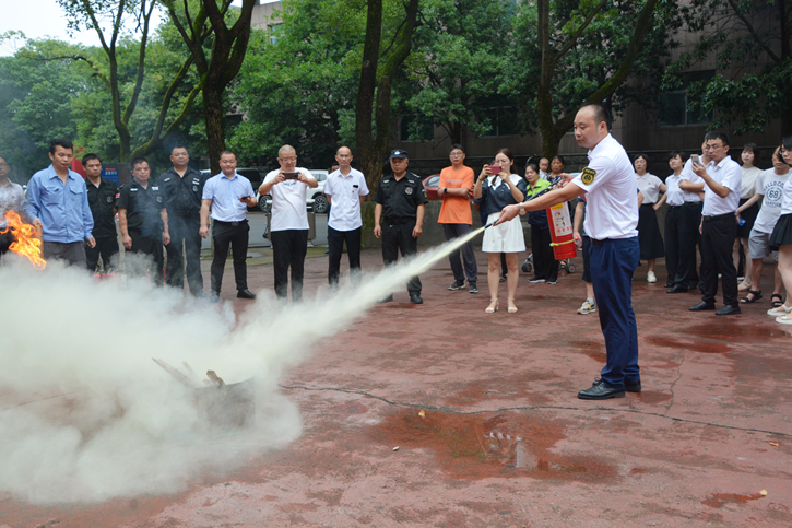  湖南省社会科学院举行2021年消防安全演练(图4)
