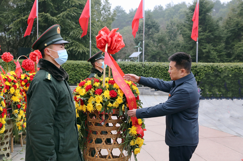 追寻初心使命 传承红色基因 ——院马克思主义研究所党支部赴韶山开展主题党日活动(图2)