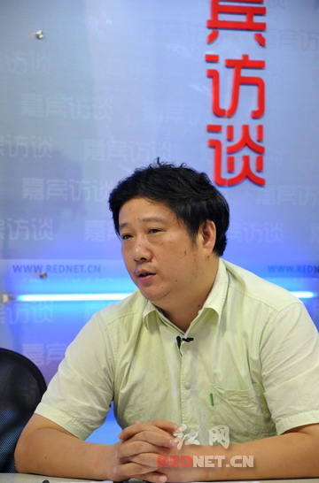 院领导刘云波、方向新做客红网嘉宾访谈(图2)