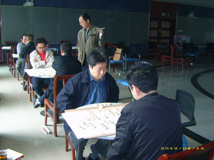 2012年新象棋即国战棋“社科杯”棋王赛在我院举行(图1)